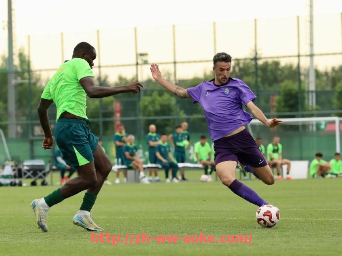 澳客足彩-英超各足球队队服图片赏析及设计演变介绍